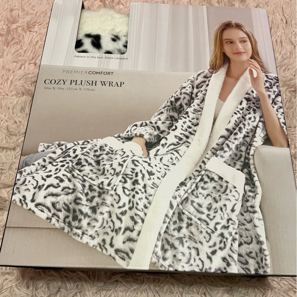 Snow leopard print wrap one size fits most